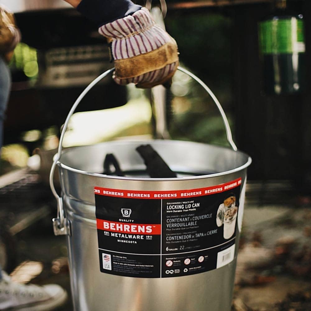6 Gallon Galvanized Steel Storage Can or Waste Bin with Locking Lid G933