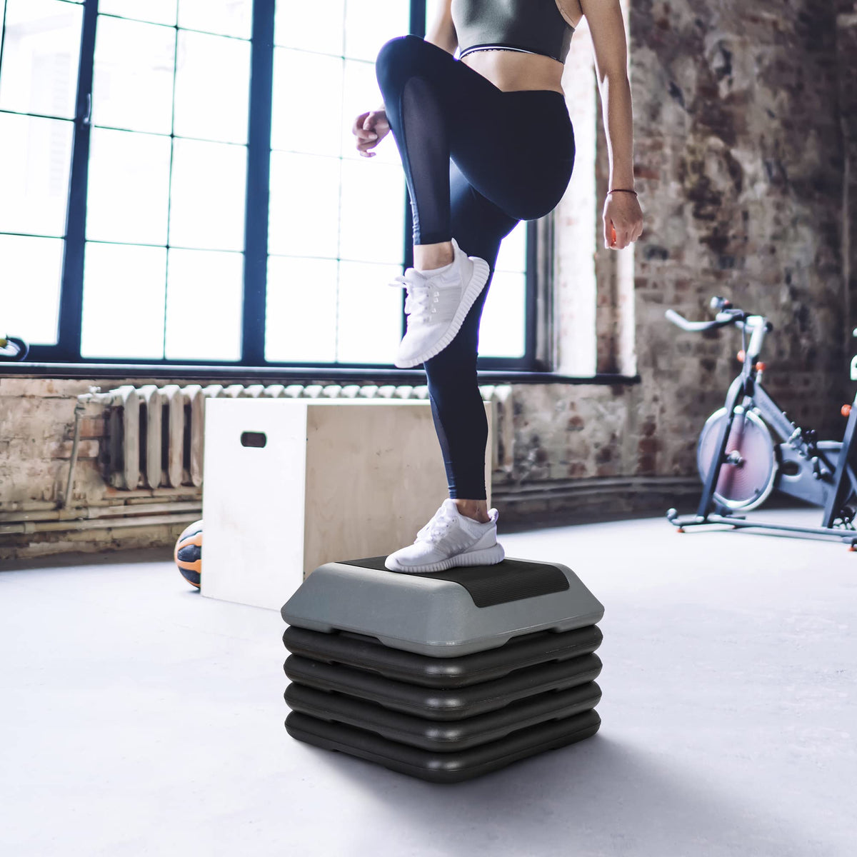 Height Adjustable Step Aerobic Platform with 4 Risers P414778