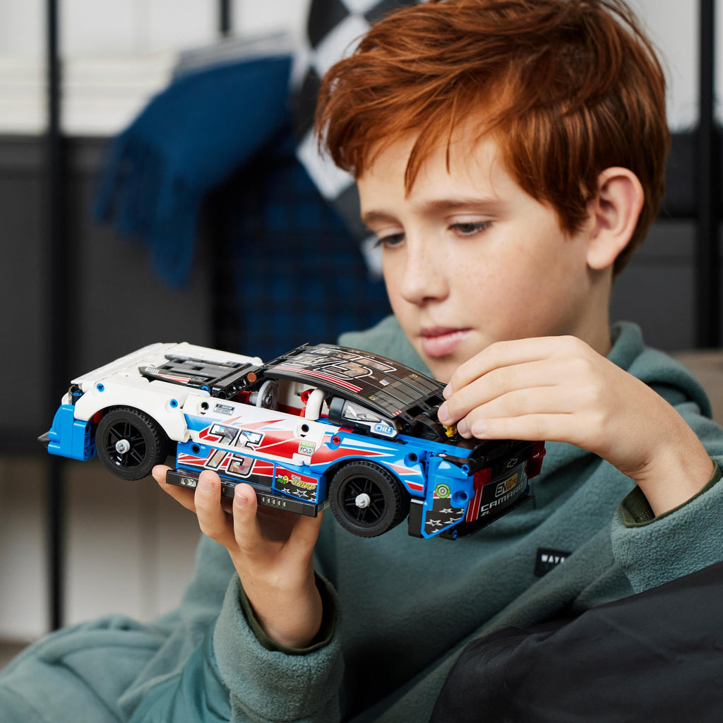 Technic NASCAR Next Gen Chevrolet Camaro ZL1 Model Car Kit D357