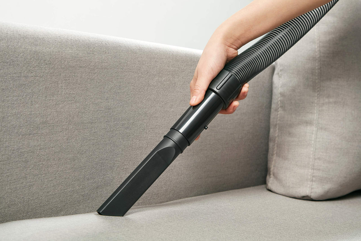 Bagless Upright Pet Vacuum Cleaner C550
